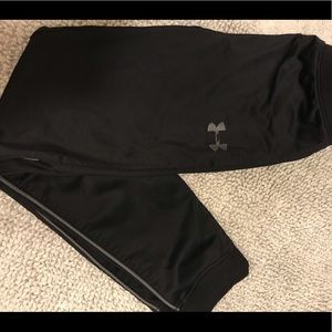 Girls Under Armour athletic pants